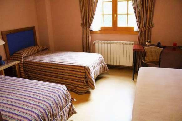 Hotel Miralba Альба-де-лос-Карданьос Экстерьер фото