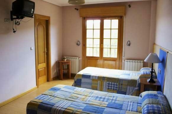 Hotel Miralba Альба-де-лос-Карданьос Экстерьер фото